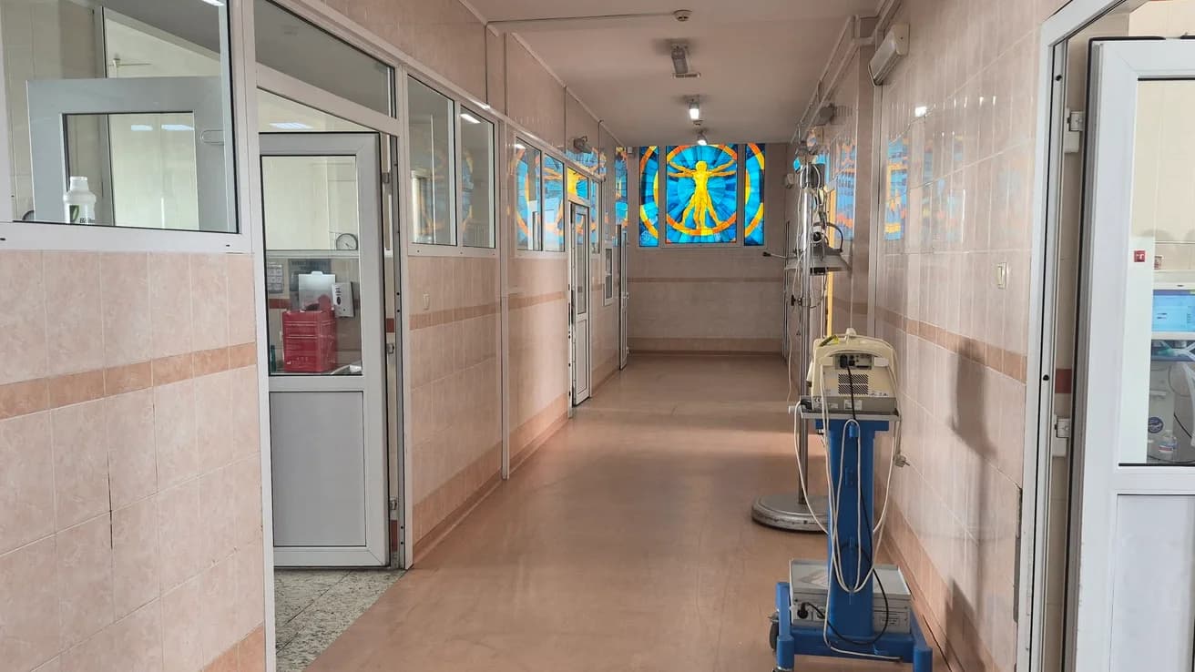 Директора лікарні швидкої допомоги в Києві звільнили після смерті пораненого військового