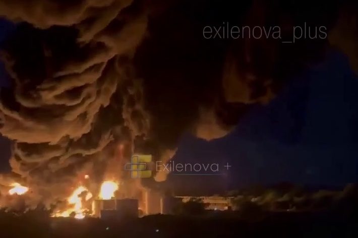 У Ростовській області після атаки дронів спалахнула нафтобаза