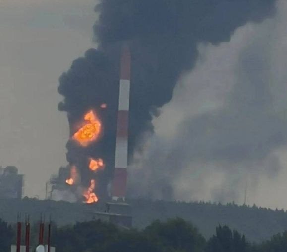 У Росії дронами атаковані два великі нафтохімічні заводи (фото, відео) ➤ Prozoro.net.ua