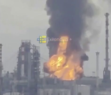Масштабный пожар вспыхнул на одном из крупнейших НПЗ России в Тюмени (видео)