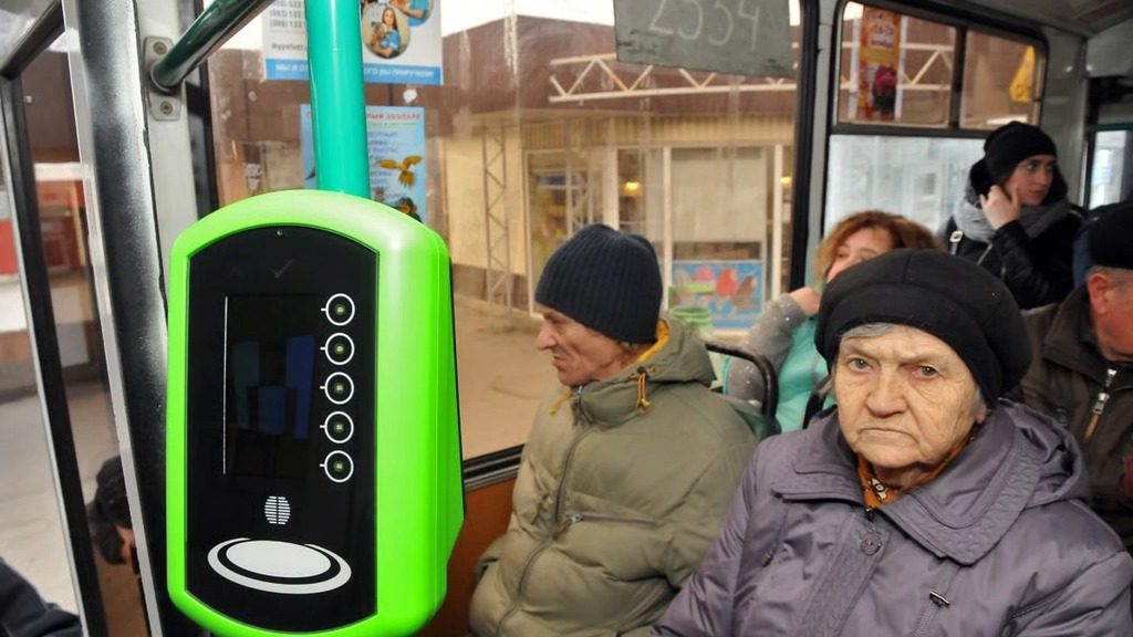 Отмена проезда по удостоверениям: как пенсионеры будут платить