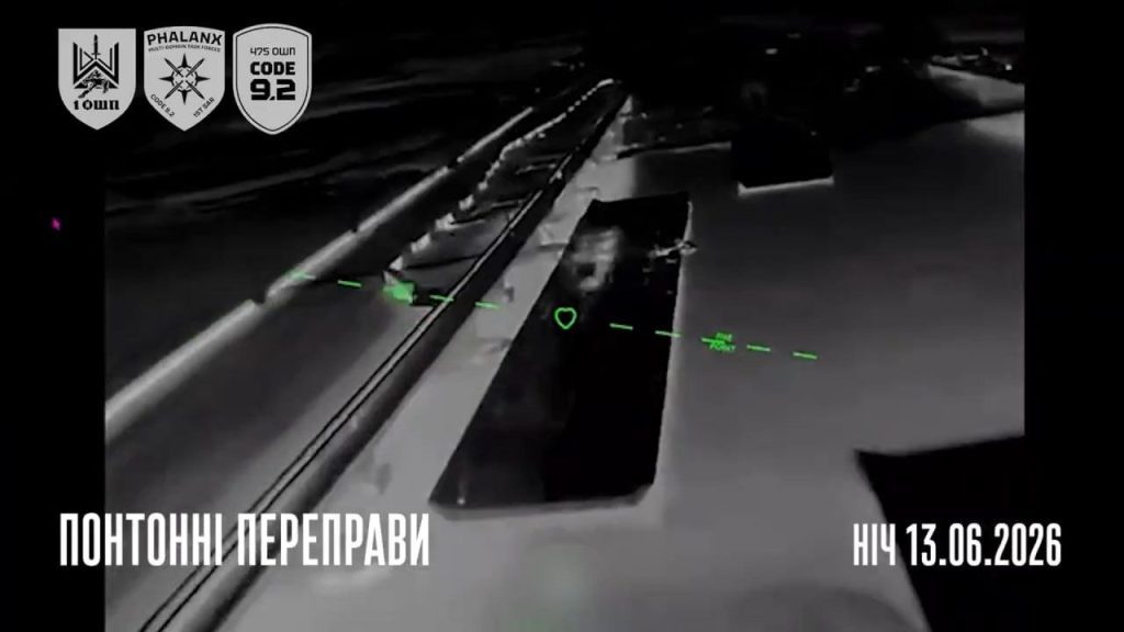Силы обороны ударили по сухопутным "воротам" Крыма: повреждены ключевые переправы (видео) 4 Силы обороны ударили по сухопутным "воротам" Крыма: повреждены ключевые переправы (видео)