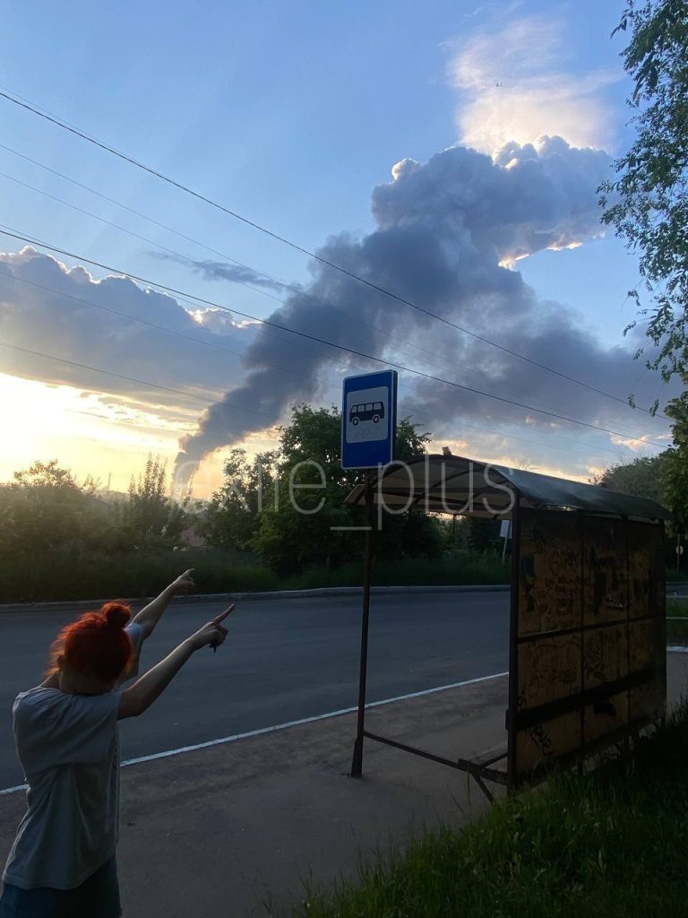 Дроны попали по Куйбышевскому НПЗ в Самаре, видео 4 Дроны попали по Куйбышевскому НПЗ в Самаре, видео