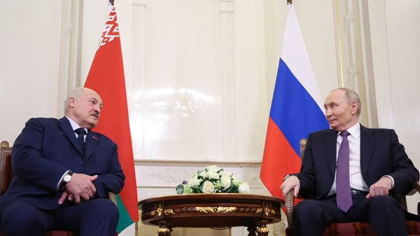 WSJ: Кремль посилив тиск на Лукашенка для відкриття другого фронту
