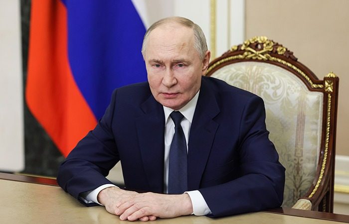“Краще зупинити війну повністю”: Путін зробив дивні заяви