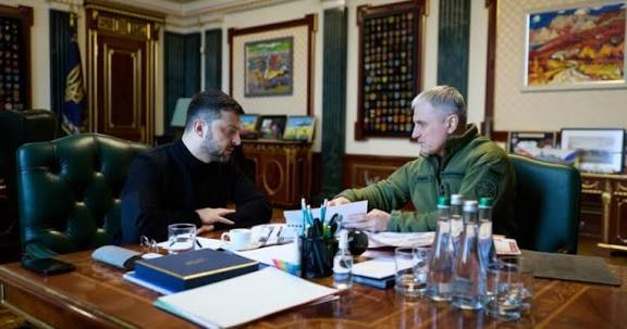 Удари по тилу РФ: Зеленський підтвердив знищення арсеналу під Санкт-Петербургом