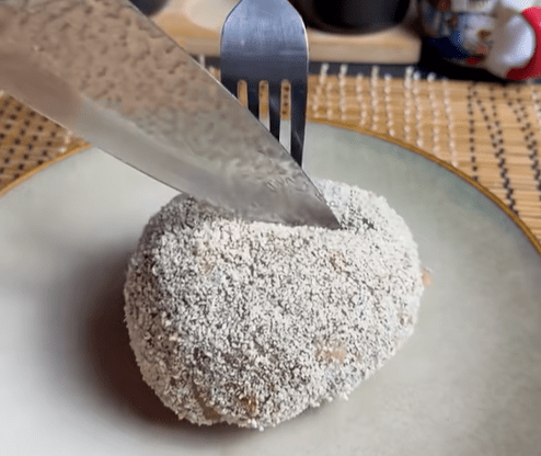 Запеченные котлеты с грибами и сыром