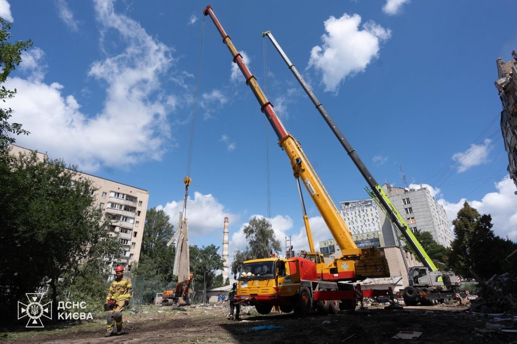 Масований ракетний удар по Києву: кількість загиблих зросла до 12