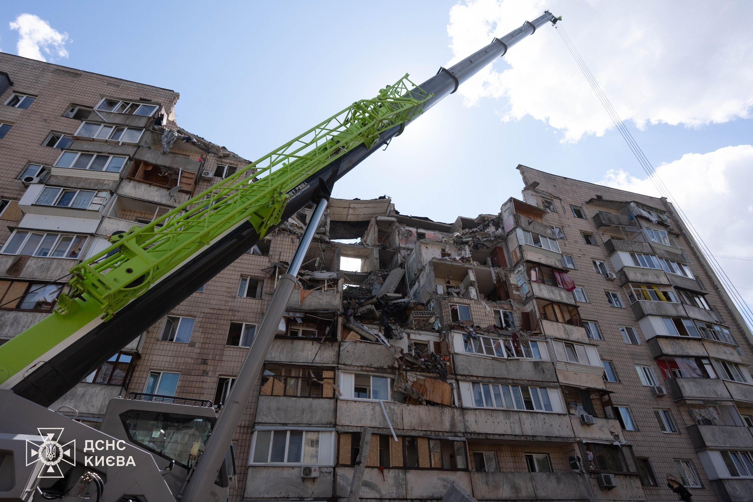 Масований ракетний удар по Києву: кількість загиблих зросла до 12