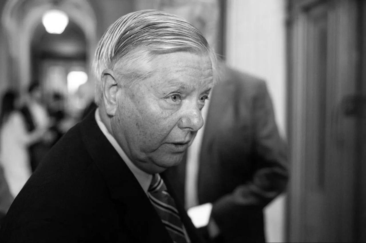 Помер американський сенатор Ліндсі Грем