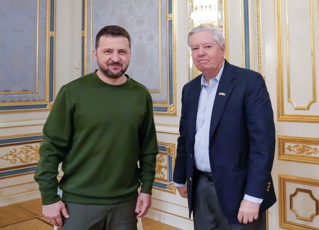 Зеленський емоційно відреагував на смерть Ліндсі Ґрема 2 Зеленський емоційно відреагував на смерть Ліндсі Ґрема