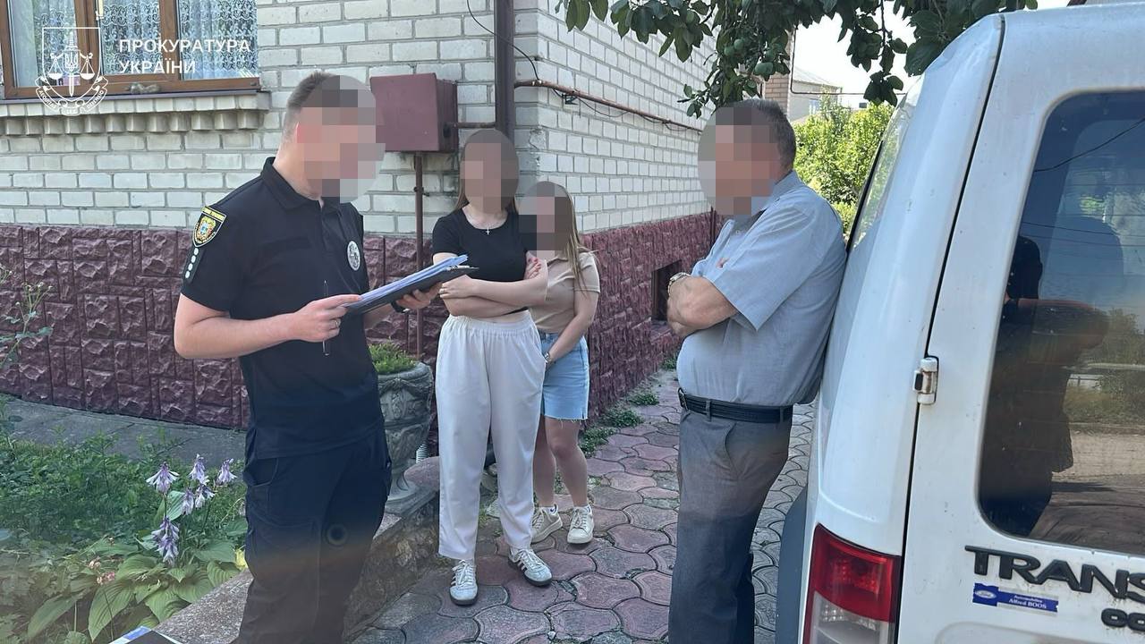 «Рабська праця» в інтернаті: директор заробляв на людях із психічними розладами