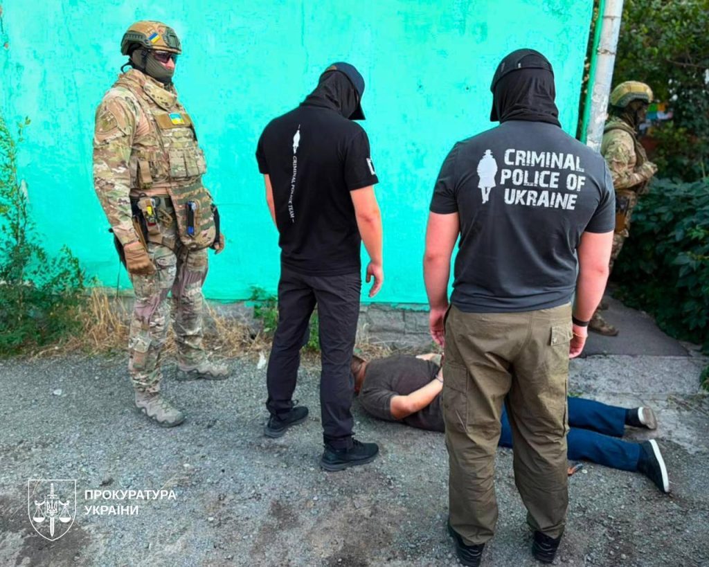 У Дніпрі пограбували волонтера та забрали 11 тисяч доларів, зібраних для ЗСУ
