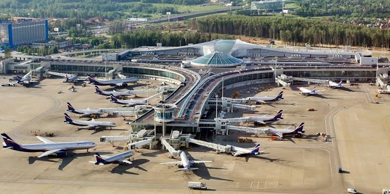 У Росії запровадили обмеження в аеропортах через атаку дронів