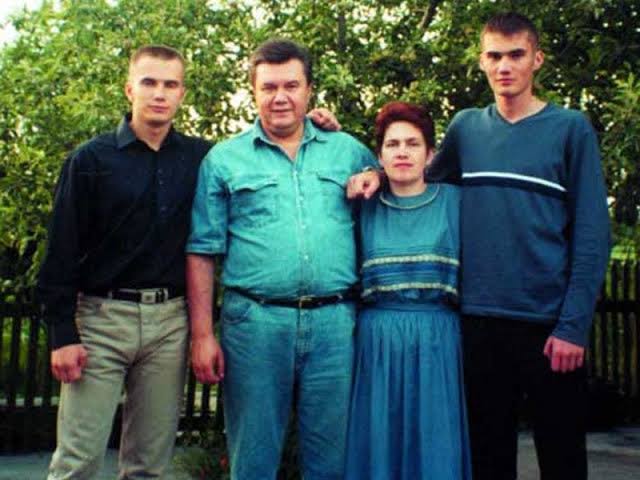 Діти Віктора Януковича: що відомо про синів політика від дружини та коханок ➤ Prozoro.net.ua
