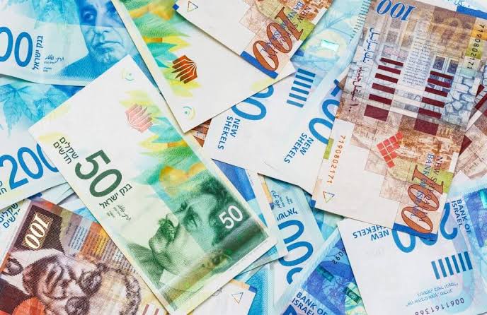 Про це мало хто знає: українців можна побачити на грошах різних країн