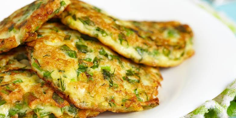 Кабачковые блины с чесноком и зеленью