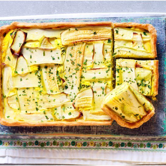 Кабачковый пирог с фетой и пармезаном