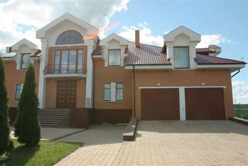 Кучма збудував особняк на місці батьківської хати: що з маєтком зараз 5 Кучма збудував особняк на місці батьківської хати: що з маєтком зараз
