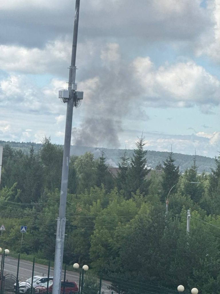 Под Москвой разбился российский военный истребитель Су-57 (фото) 7 Под Москвой разбился российский военный истребитель Су-57 (фото)