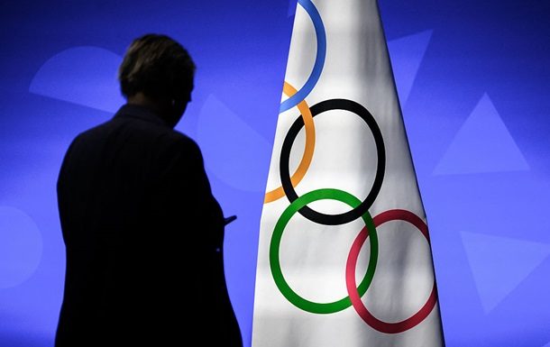 МОК временно отменил дисквалификацию Олимпийского комитета России