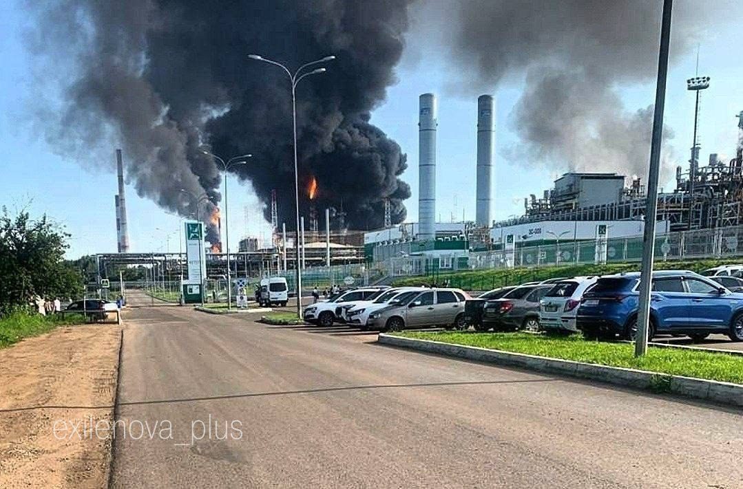 Дроны атаковали нефтеперерабатывающие и нефтехимические предприятия в Татарстане (фото, видео) ➤ Prozoro.net.ua