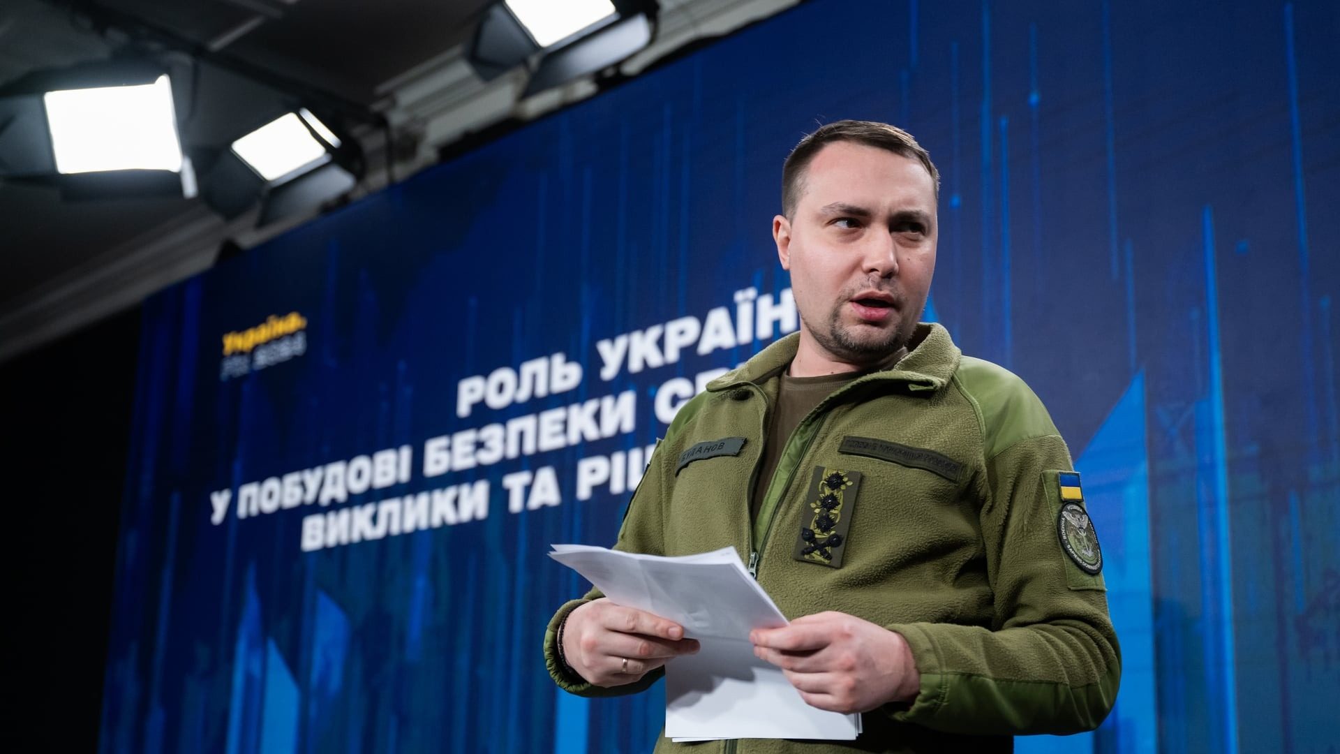 «Это я глухой». Ответ Буданова студентке стал вирусным (видео)