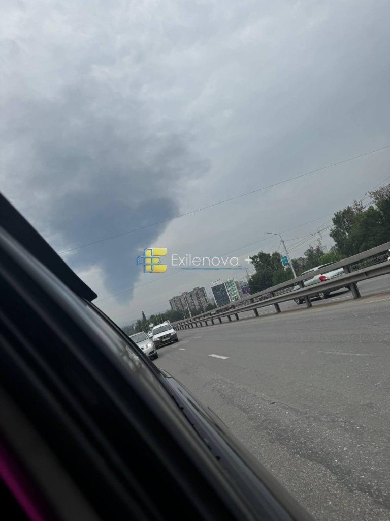 Дроны преодолели 1400 километров и атаковали нефтяной гигант в Уфе (фото) 2 Дроны преодолели 1400 километров и атаковали нефтяной гигант в Уфе (фото)