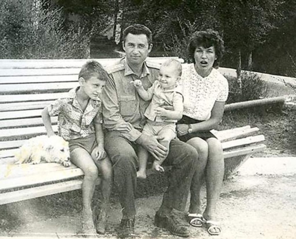 Родился не в Украине: что известно о молодых годах Виталия Кличко (фото) 3 Родился не в Украине: что известно о молодых годах Виталия Кличко (фото)